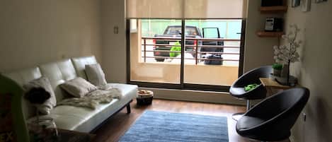 Family House, 2 Bedrooms, Balcony | Living room