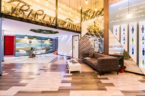 Lobby sitting area - Tbilisi Times Boutique Hotel (Tbilisi)