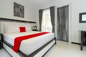 Free WiFi, bed sheets