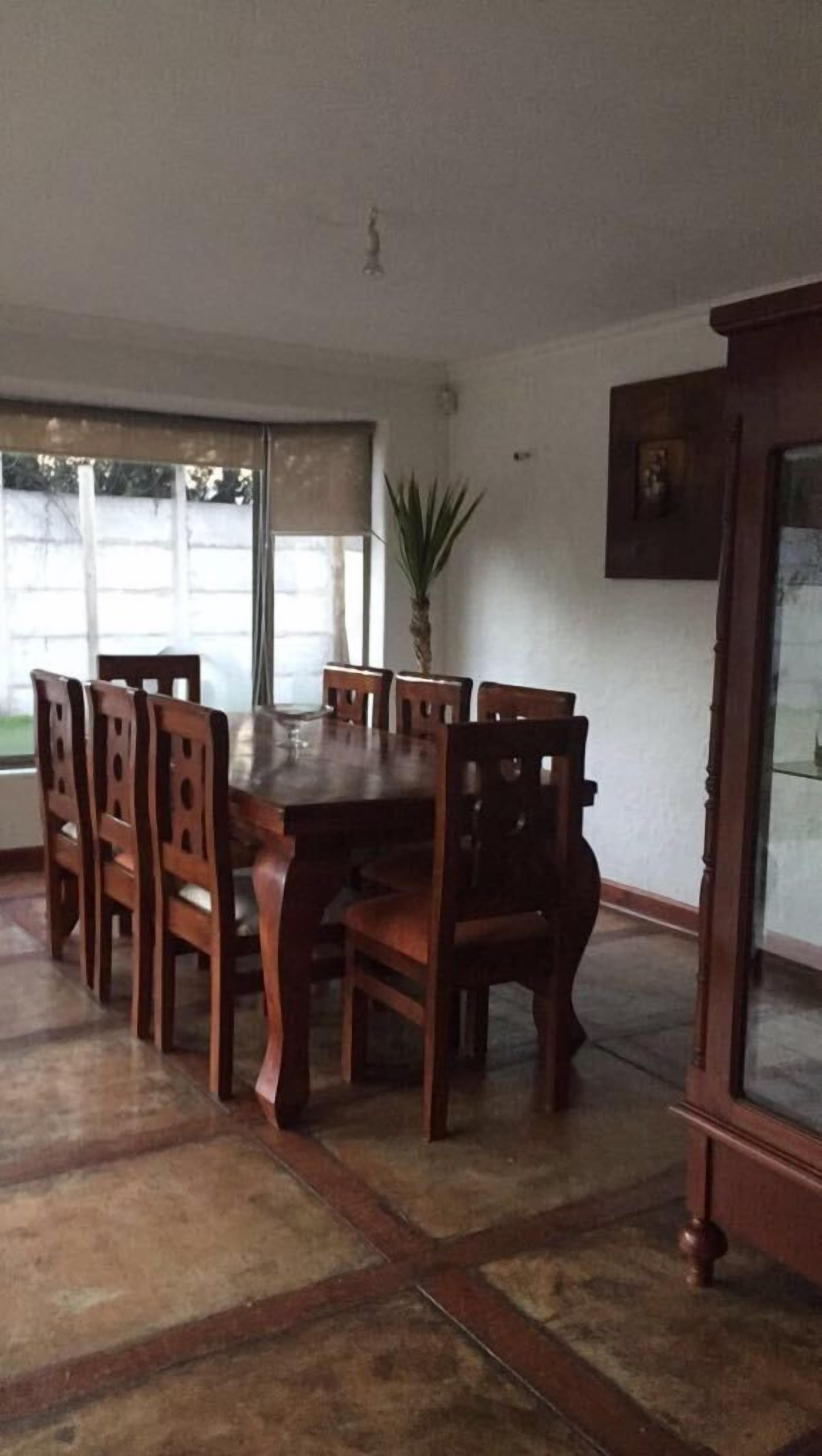 Familie huis, 5 slaapkamers, bubbelbad | Dineren op de kamer