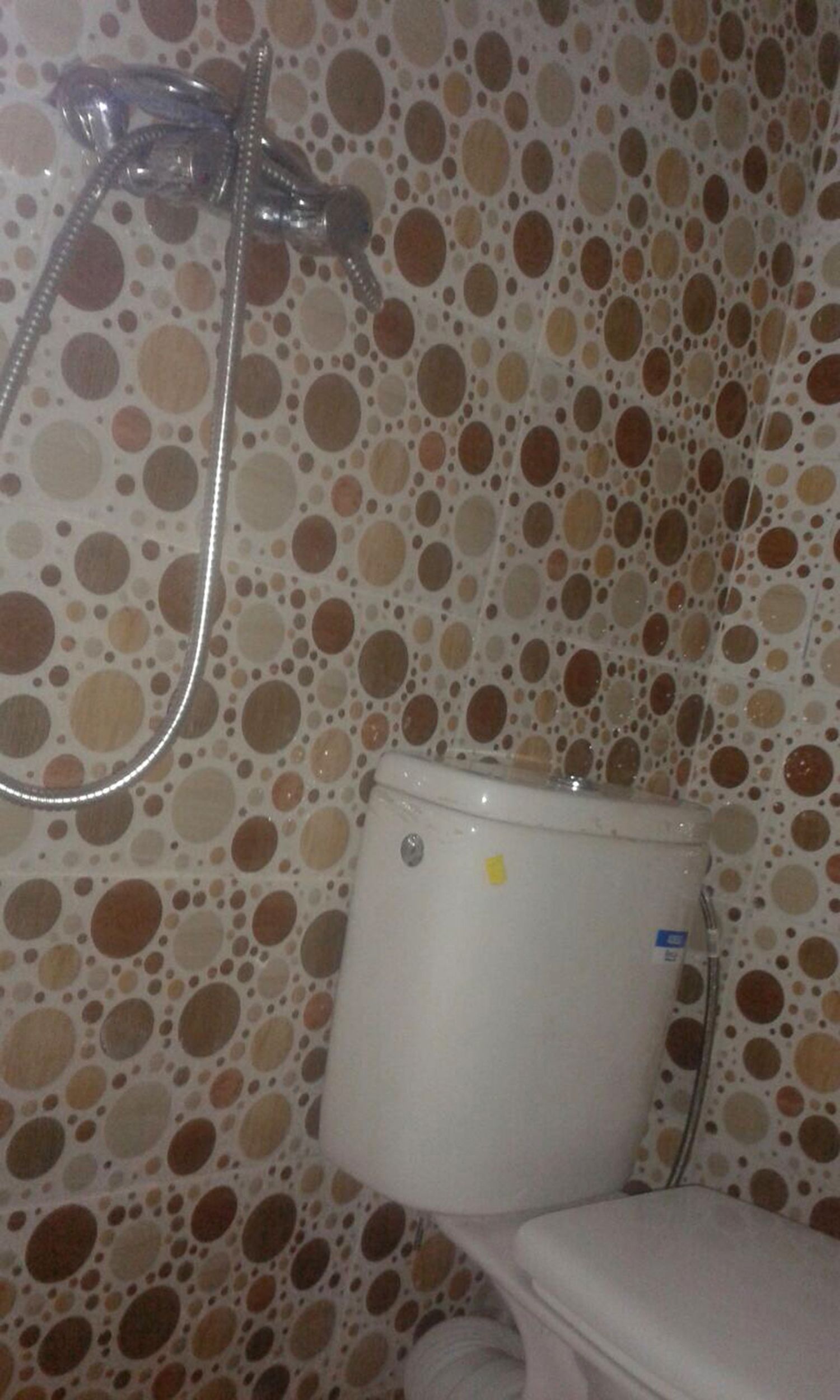 Ducha, artículos de tocador gratuitos, toallas