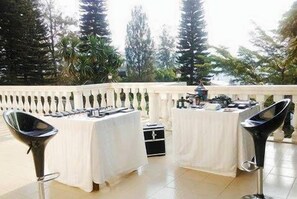 Sarapan dan makan malam dihidangkan, masakan Afrika 