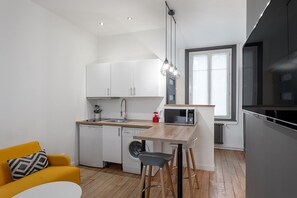 Apartment, Private Bathroom (Gîte / 2 Chambres) | Private kitchen | High chair