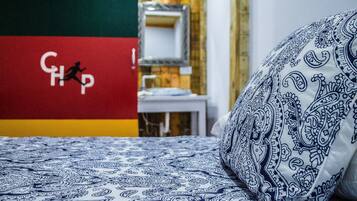 Standard Room, 1 Double Bed | Iron/ironing board, free WiFi, bed sheets