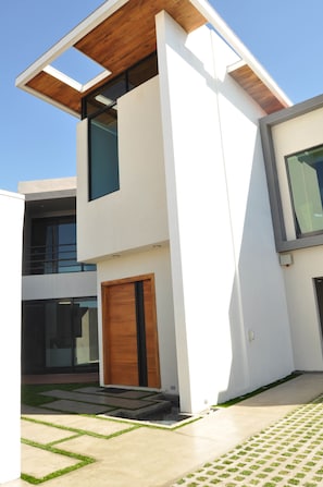 Fachada da propriedade