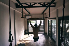 Gym - 99 Surf Lodge (Tola)