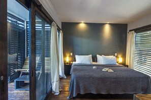 ميني بار وخزنة داخل الغرفة ومكواة/لوح كي وواي فاي مجانًا