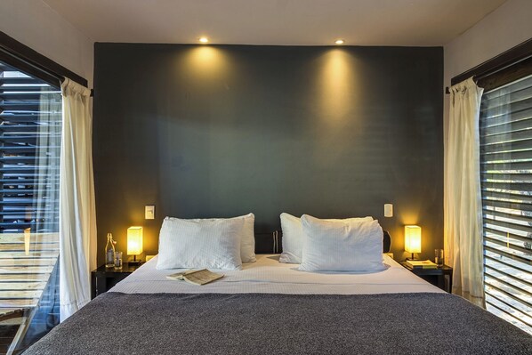 Comfort Room, Private Bathroom, Partial Ocean View | Minibar, in-room safe, iron/ironing board, free WiFi - 99 Surf Lodge (Tola)