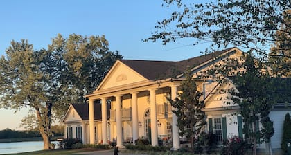 The B & B at Queenslake