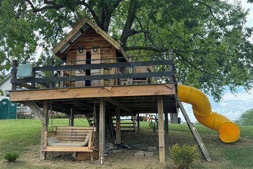 Children's play area - outdoor