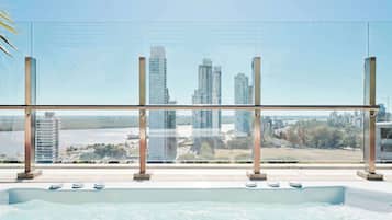 Outdoor pool, pool loungers