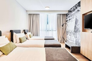 Classic Triple Room, 3 Twin Beds | Minibar, in-room safe, desk, blackout drapes