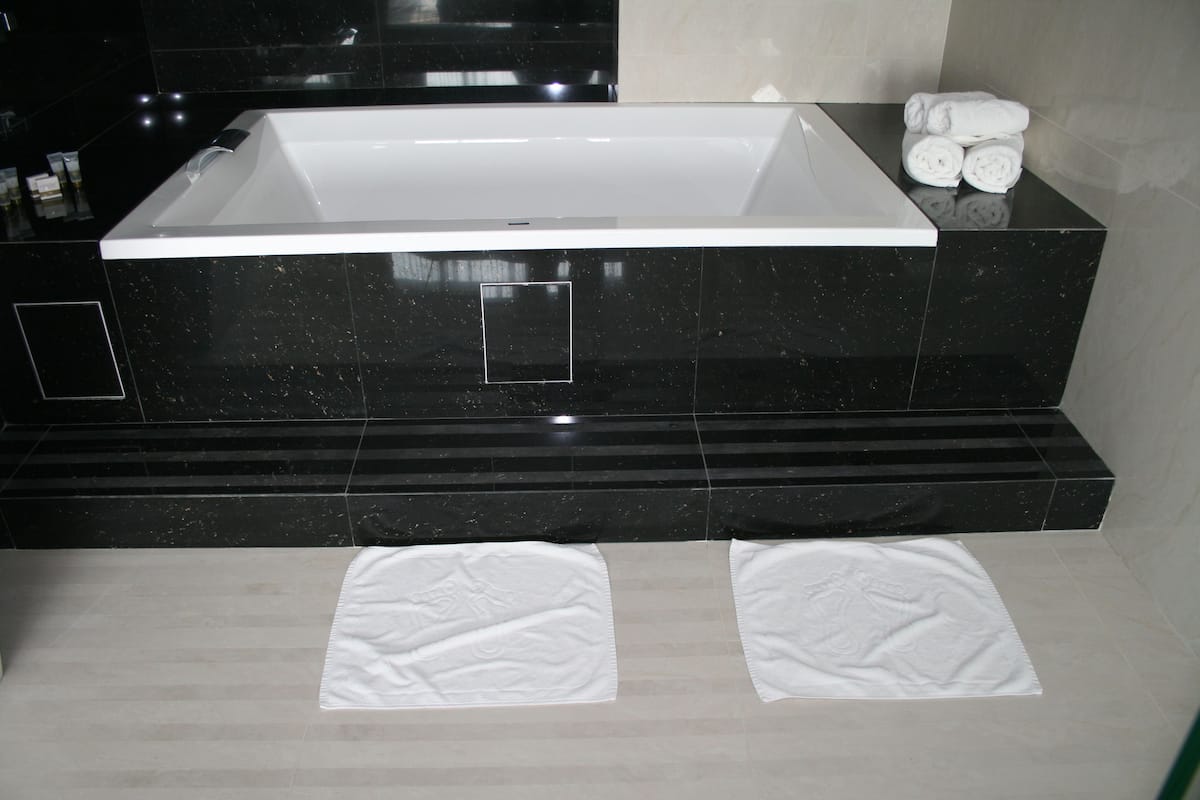 presidential apartment | bathroom | shower, free toiletries, hair dryer, bathrobes