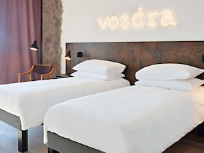 Standard-Zweibettzimmer, 2 Einzelbetten | Allergikerbettwaren, Minibar, Schreibtisch, Verdunkelungsvorhänge