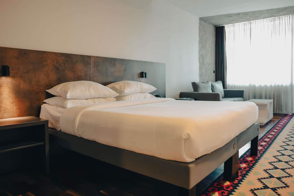 Executive-Zimmer, 1 King-Bett und Schlafsofa, Balkon