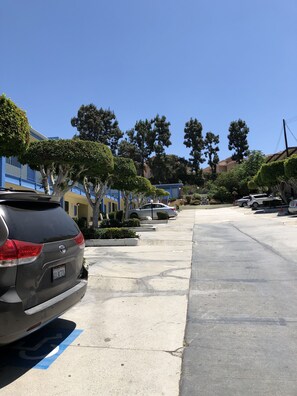 Parcheggio non assistito gratuito