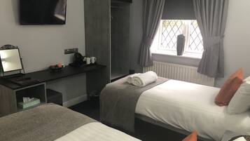 Twin Room, Private Bathroom | Free WiFi