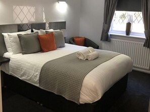 Double Room, Private Bathroom | Free WiFi - The Bowes Incline (Chester-le-Street)