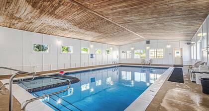 Ludington Pier House