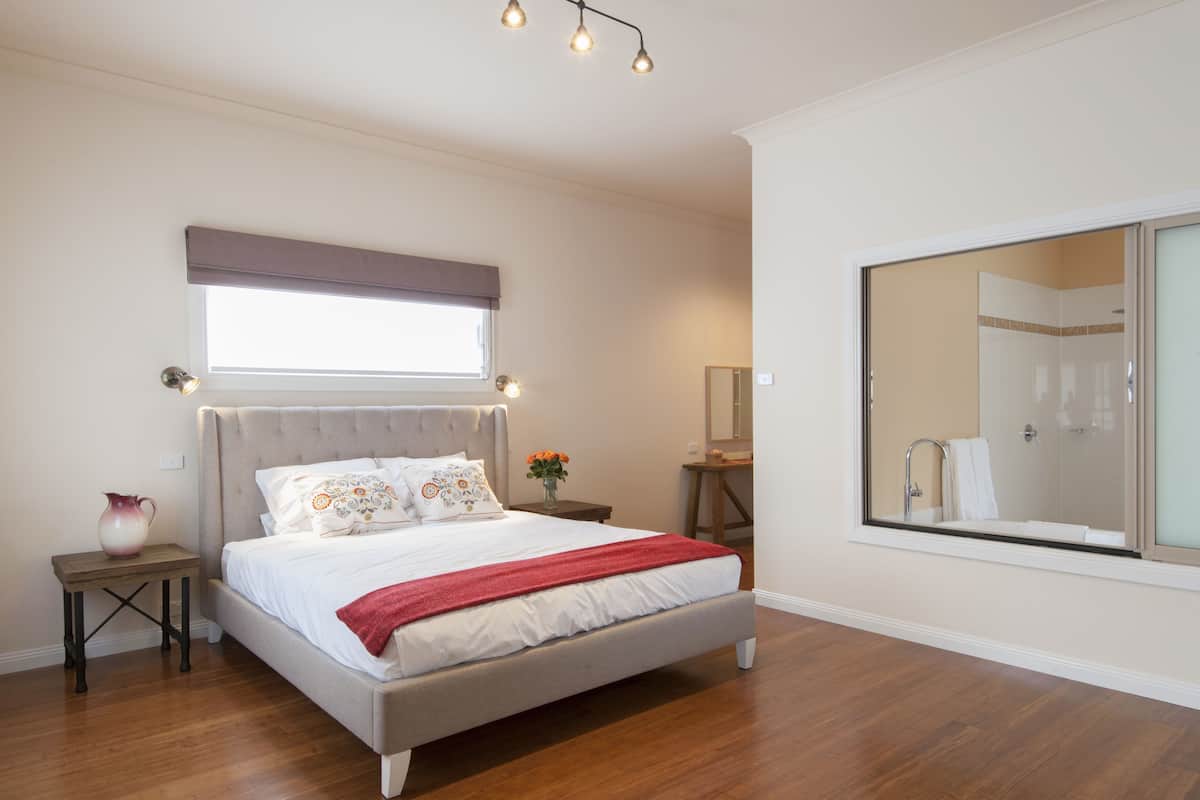 1 bedroom, iron/ironing board, free cots/infant beds, free WiFi