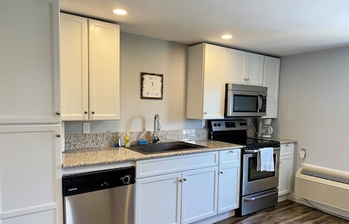 Roe Summer Cottage, Suite C