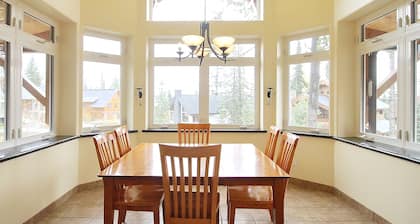 Beste Ski-in / Ski-out Luxus-Chalet in Khmr - 5 BR, 4 Ba, Whirlpool, beheizte Flrs
