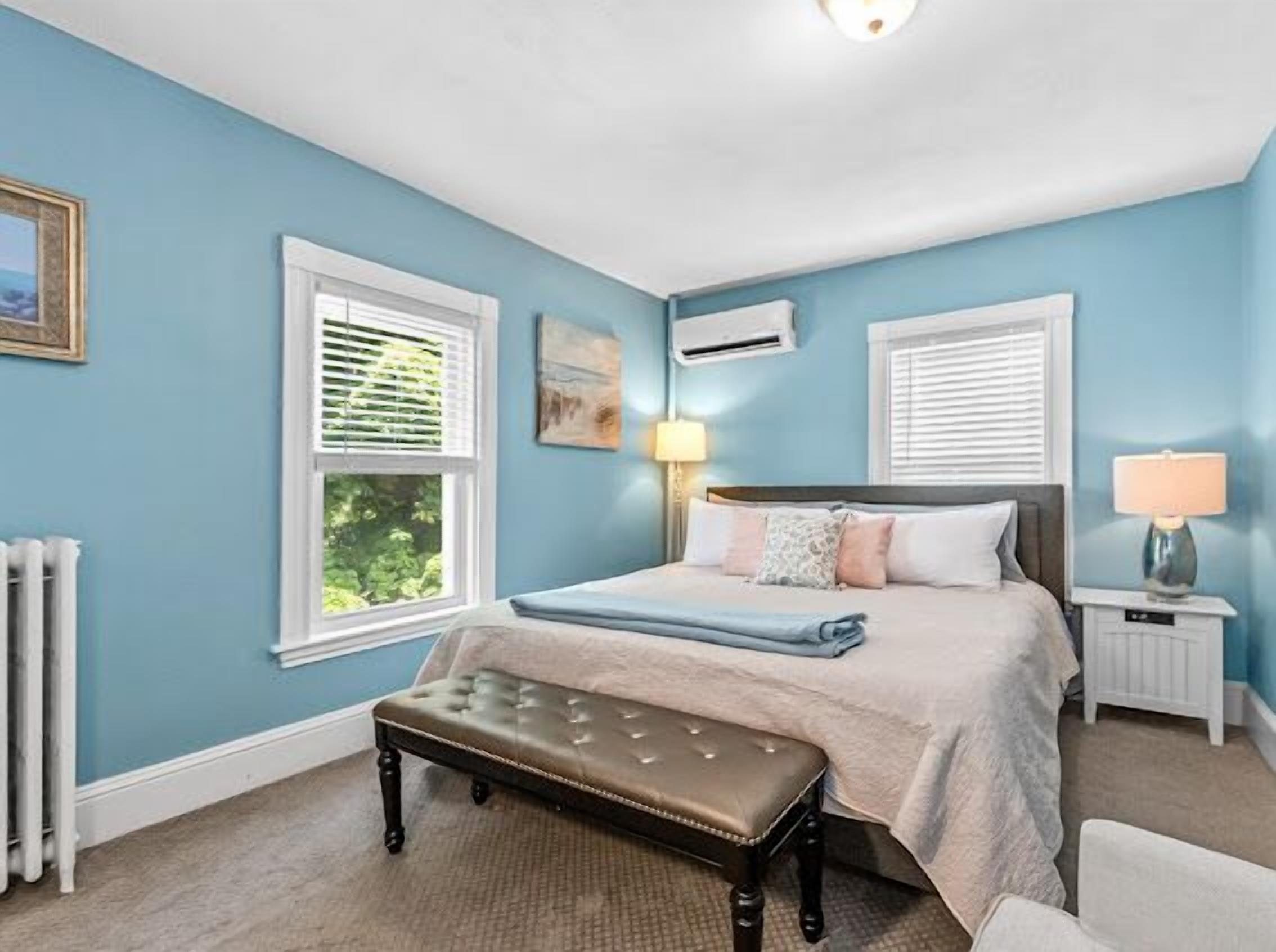 4 bedrooms, iron/ironing board, travel cot, free WiFi