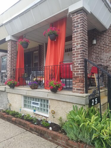 Welcome to Germantown, Charming,  1 br. Studio apartment sleeps 4