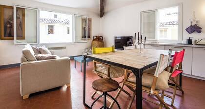 Offenbar Licht 100 Meter vom Cours Mirabeau