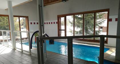 Apartment im Erdgeschoss mit großer Terrasse.