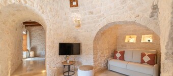 Trullo Fantastico - Authentic Trullo with large private pool and air con