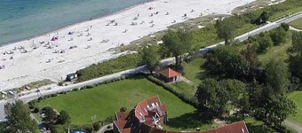 ***Terrace apartment on the Baltic Sea beach, panoramic sea view, pool, wifi, Godewind A2