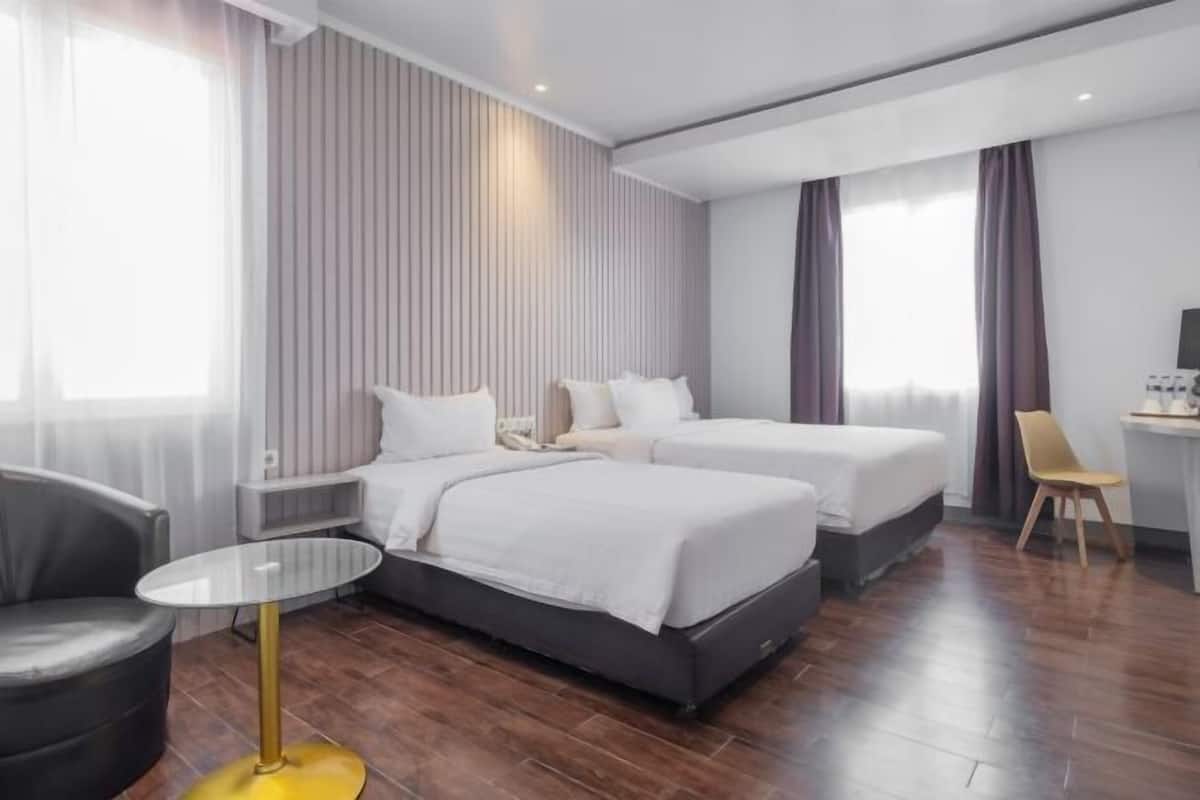 In-room safe, desk, blackout curtains, free WiFi