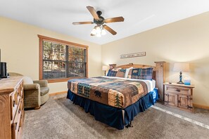 4 bedrooms, iron/ironing board, free WiFi, bed sheets