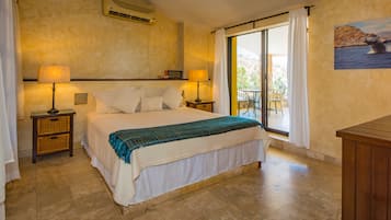 4 chambres, coffres-forts dans les chambres, fer et planche Ă repasser