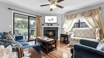 Smart TV, fireplace