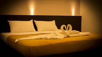 Suite, 1 Bedroom, Non Smoking, City View | 1 bedroom, desk, soundproofing, iron/ironing board