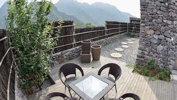 Suite Deluks, dapur kecil | Teras/patio