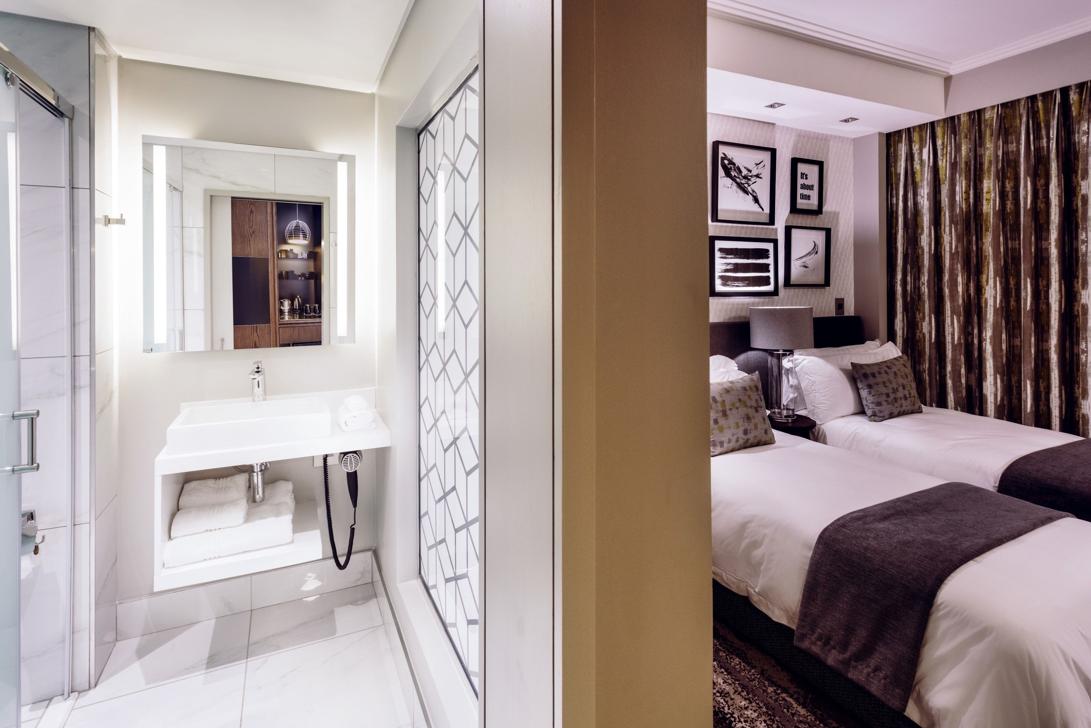 standard twin room, 2 single beds | bathroom | free toiletries, hair dryer, towels