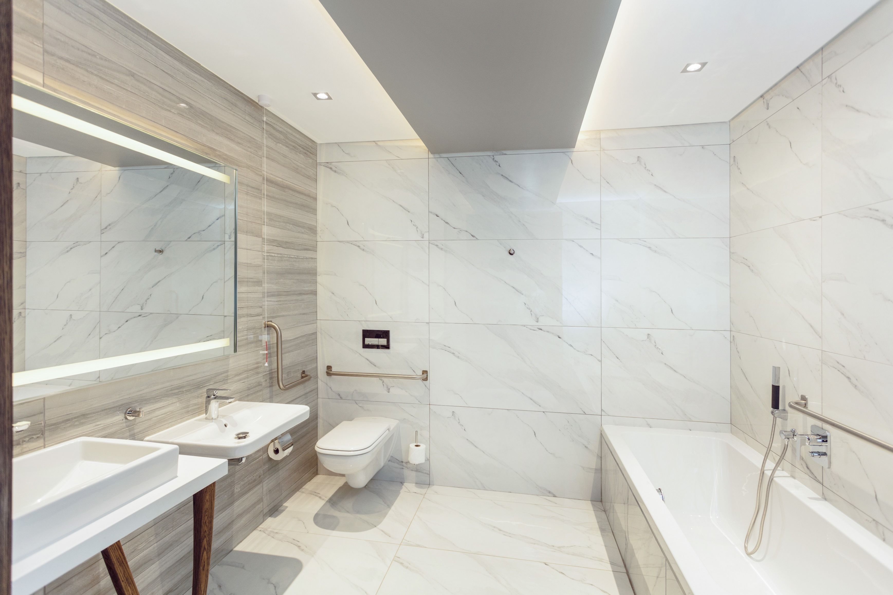 standard double room, 1 queen bed, accessible | bathroom | free toiletries, hair dryer, towels