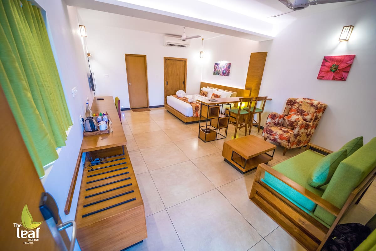 1 bedroom, premium bedding, minibar, in-room safe