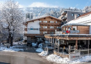 Front of property - KOSIS Sports Lifestyle Hotel (Fuegen)