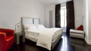 Classic Double or Twin Room | Premium bedding, in-room safe, desk, free WiFi