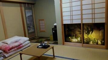 Quarto tradicional (Japanese Style, Shared Bath, Momiji) | Wi-Fi de cortesia