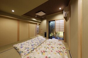 Japanese-Style Superior Room with Shared Bathroom - First Floor - Momiji | Free WiFi - Kyoto Himawari Shijo Kawaramachi (Kyoto)