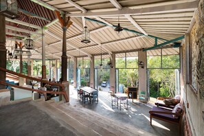 Lobby sitting area - Kampung Jimba (Pecatu)