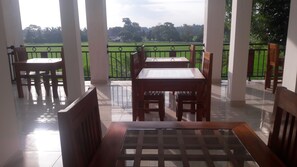 Restaurant - Risenlak Holiday Resort (Polonnaruwa)