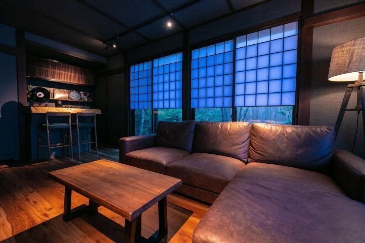 Living area | Flat-screen TV