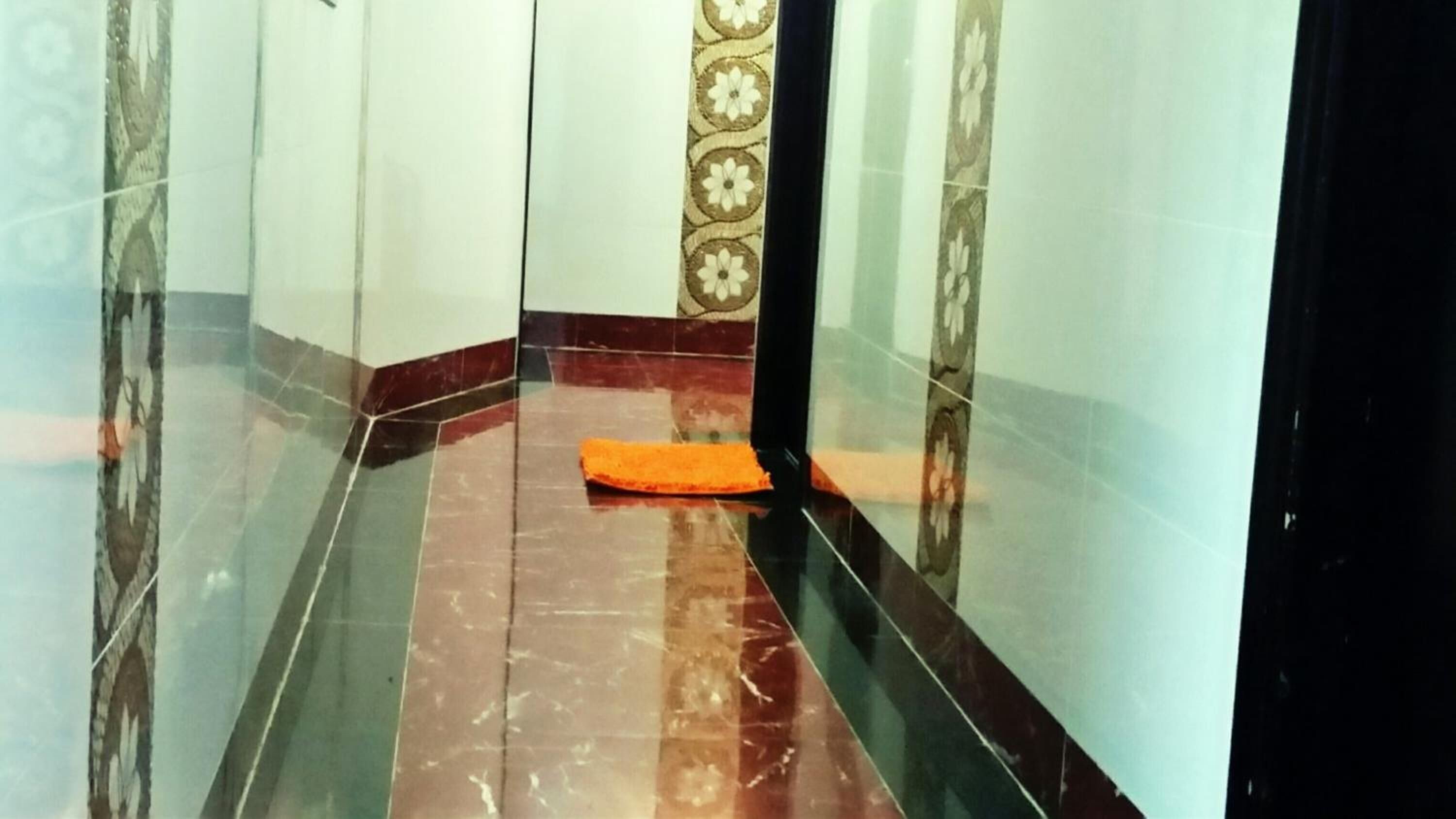Shower, free toiletries, hair dryer, slippers