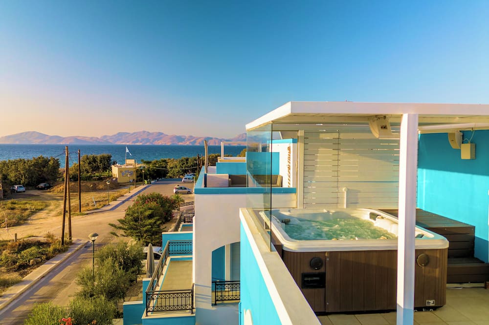 Seabreeze Villa - with Jacuzzi & heated pool - Όνια